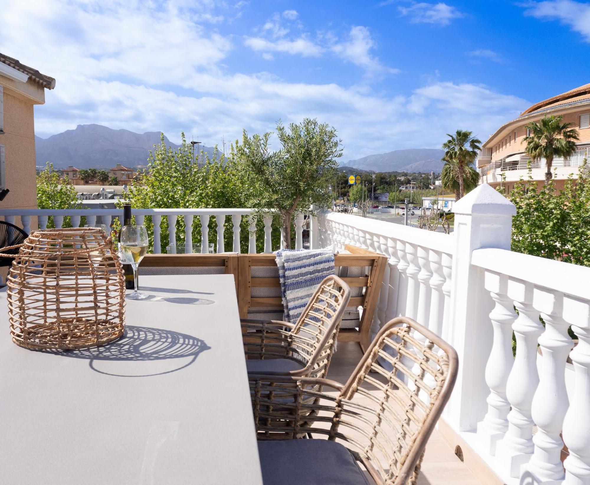 Casa Naru Albir, Duplex Appartement Met Ruim Terras En Buitenkeuken El Albir Luaran gambar