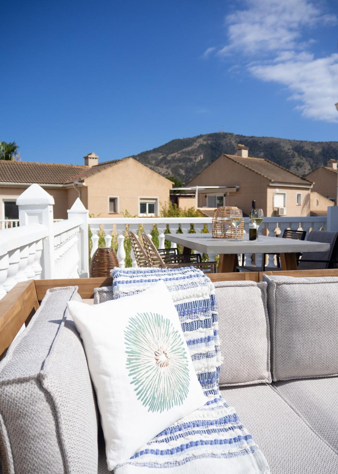 Casa Naru Albir, Duplex Appartement Met Ruim Terras En Buitenkeuken El Albir Luaran gambar